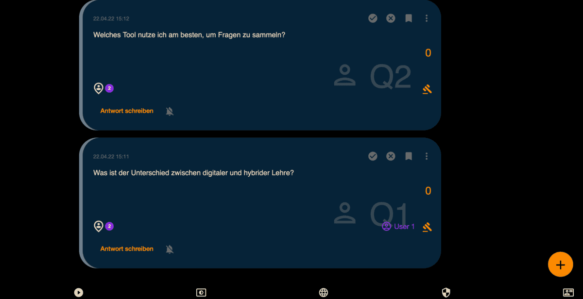 Bildschirmfoto. Ansicht von zwei Fragen, die anonym über die Anwendung gestellt wurden.