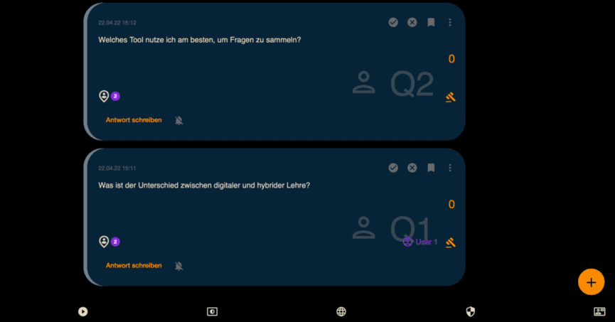 Bildschirmfoto. Ansicht von zwei Fragen, die anonym über die Anwendung gestellt wurden.