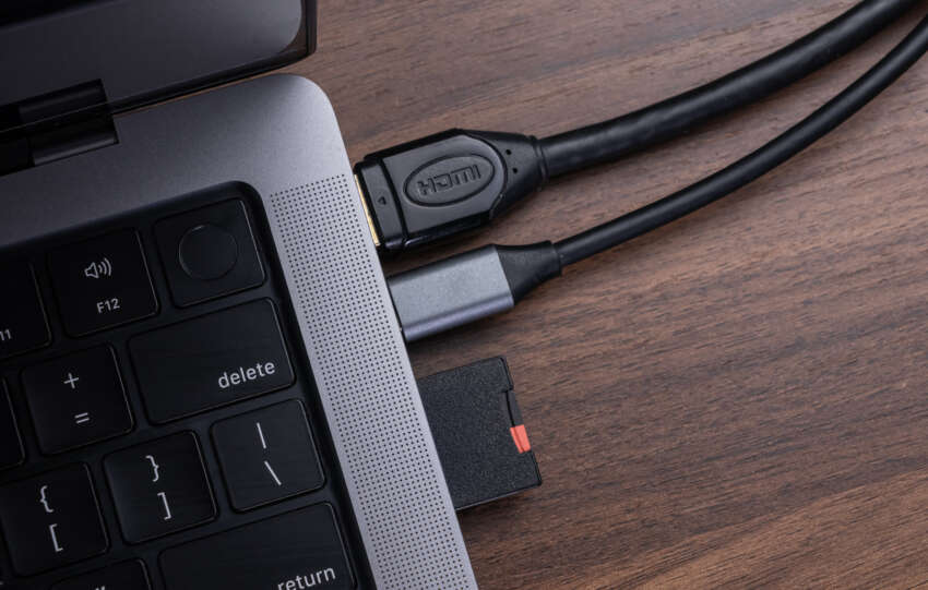 Dekobild: USB C Adapter mit verschiedenen Anschlüssen wie HDMI und USB