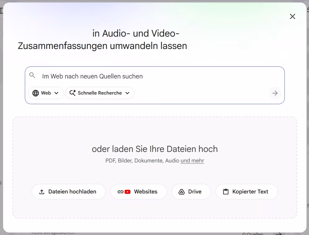 Der Screenshot zeigt das Fenster, das sich nach dem Erstellen eines Notebooks öffnet und in dem das Hochladen von Quellen erstmalig möglich ist.